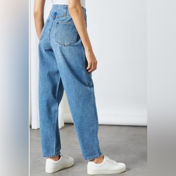 Vero Moda High Rise Barrel Jeans – size 27, NWOT. - Picture 3 of 4